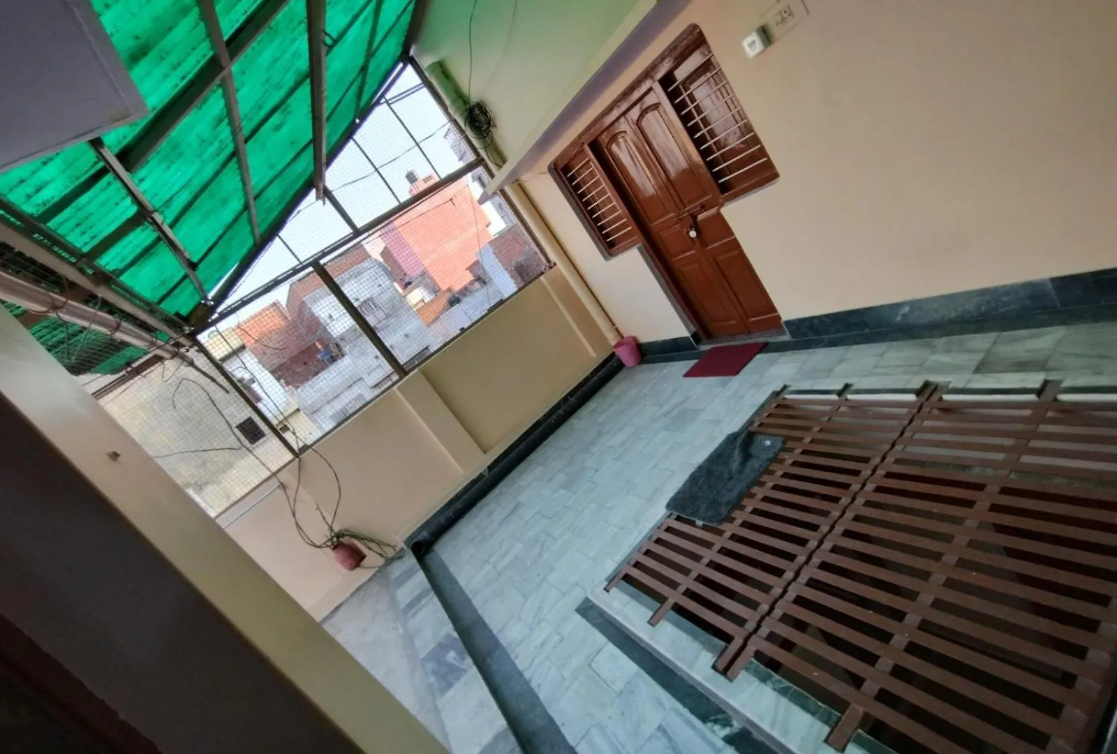 Heritage Homestay At Old City Near Holy Ganges バラナシ 0*,  インド